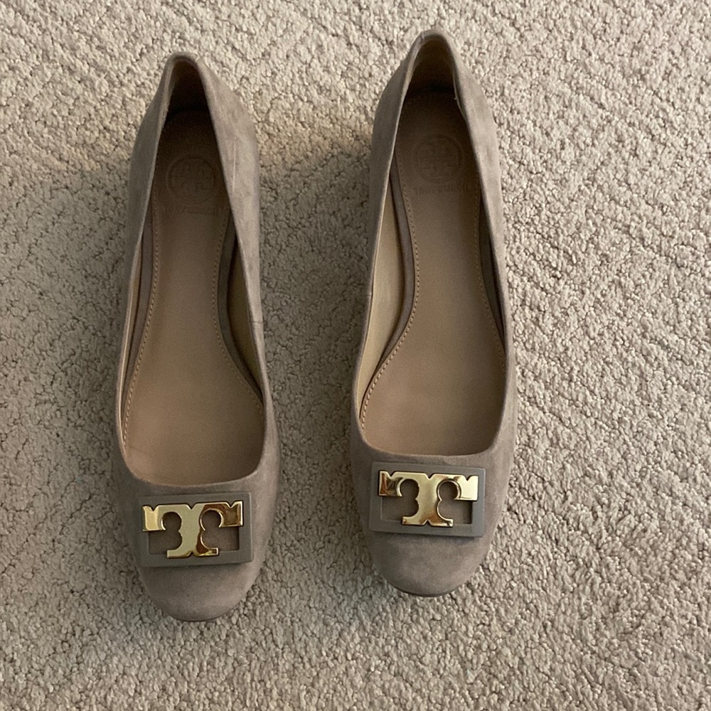 Flat French grey suede 1 inch heal flat shoes